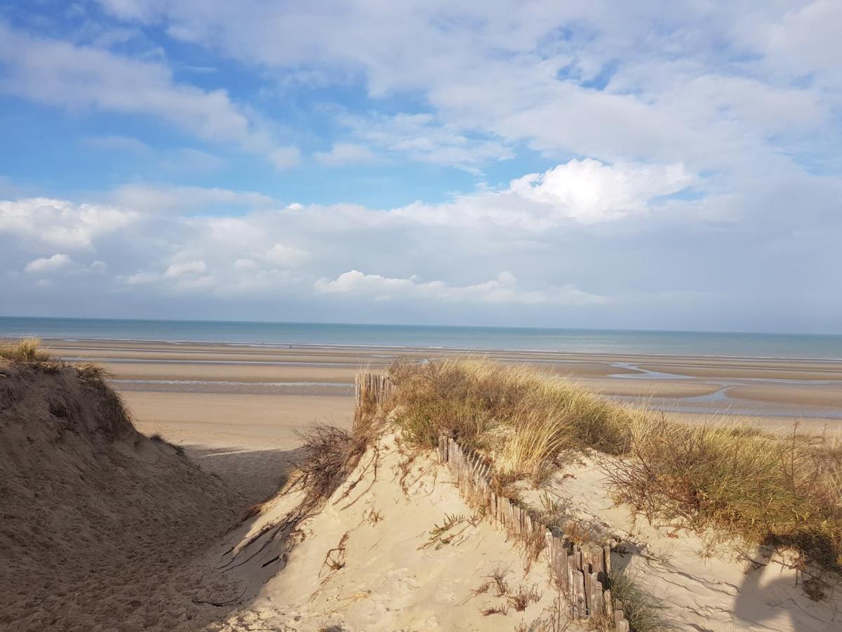 Le Gite "Des Voyageurs" Wormhout Bagian luar foto